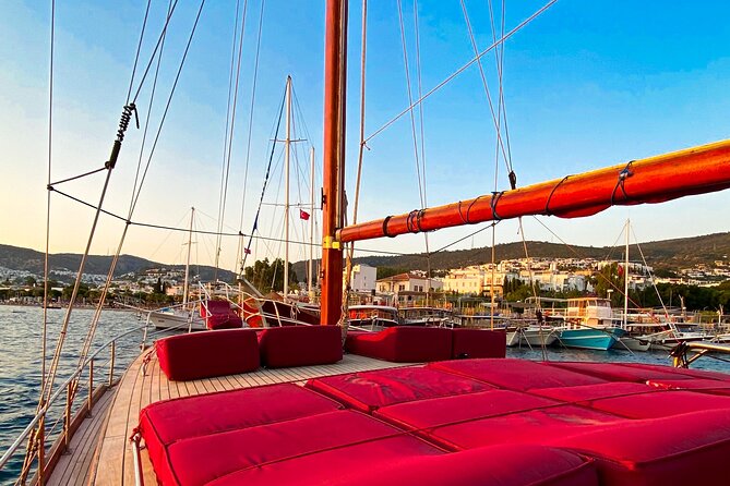 Private VIP Gulet Boat Tour With Lunch in Bodrum For 6 Hour - Comfortable and Well-Maintained Yacht with Excellent Crew