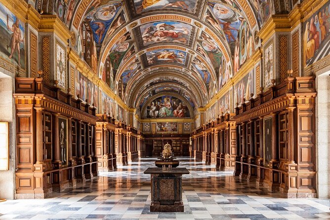 Private VIP visit El Escorial Palace, Monastery, Villa & Garden - Strolling Through the Jardin de los Frailes and Enjoying the Views