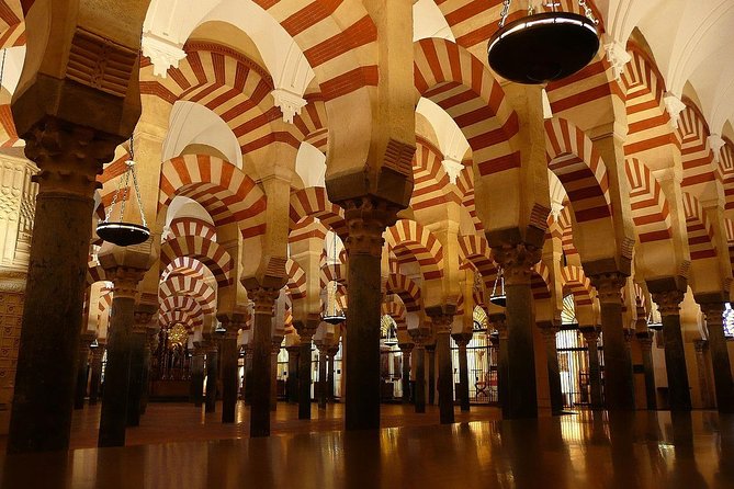 Private Visit Mosque-Cathedral, Jewish quarter, Alcazar and Synagogue - Who Will Enjoy This Tour Most?