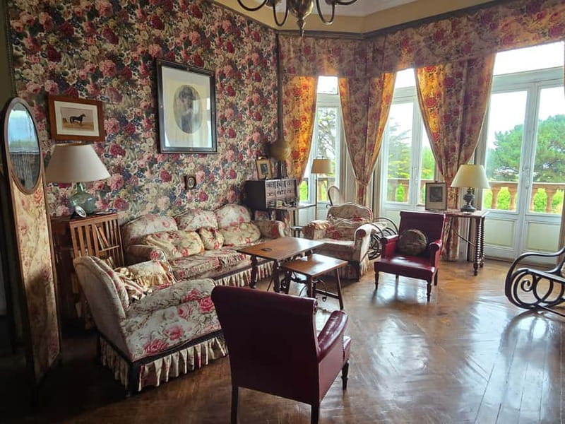 Private visit to the House of the Dukes of Almodovar in Comillas - Frequently Asked Questions