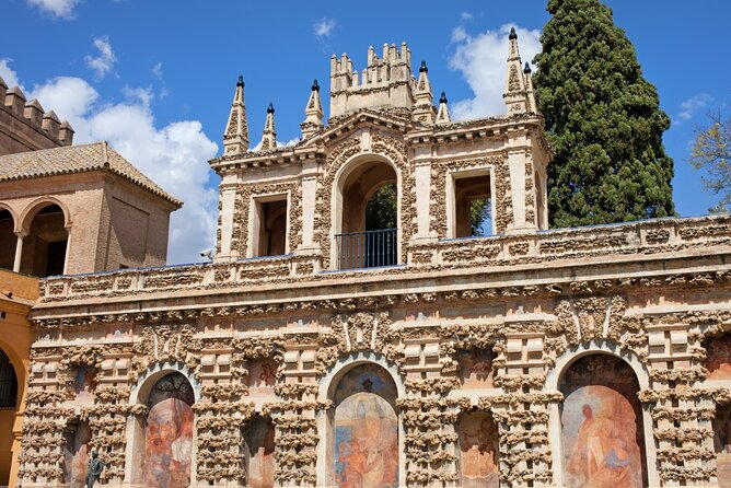 Private visit to the Real Alcazar of Seville (tickets included) - Unique Features of This Tour