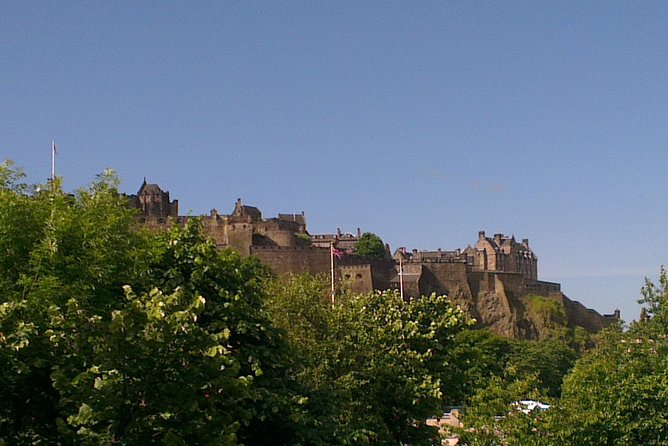 Private Walk: Edinburgh Old Town and New Town - Booking, Availability, and Cancellation Policies