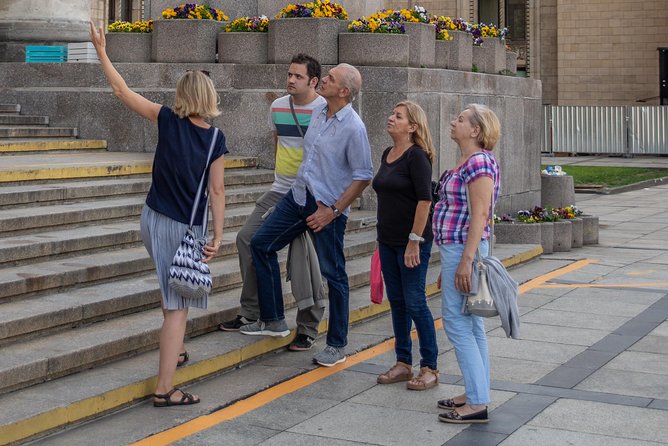 Private walking tour: all about Warsaw - Logistics: Meeting Point and Tour Flow