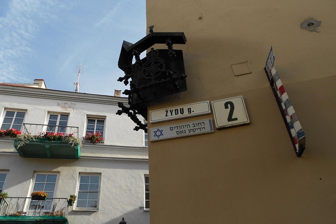 Private Walking Tour around Jewish Vilnius | With a Local Litvak - Passing by the Vilnius Jewish Library