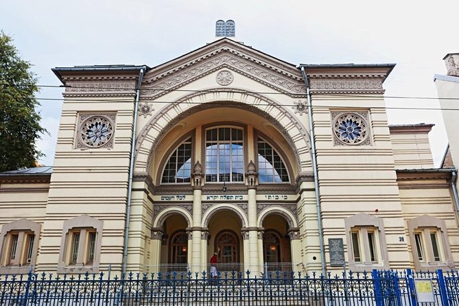 Private Walking Tour around Jewish Vilnius | With a Local Litvak - What’s Included and What’s Not