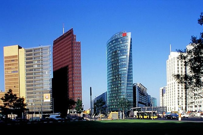 Private walking Tour: Berlin Architecture Tour - Discover Berlin’s Architectural Diversity at Museum Island