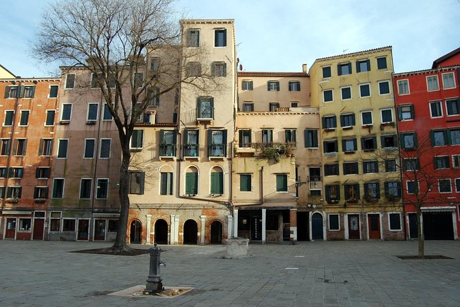 Private Walking Tour: Cannaregio and the Jewish Ghetto - Visiting the Synagogues: A Look Inside