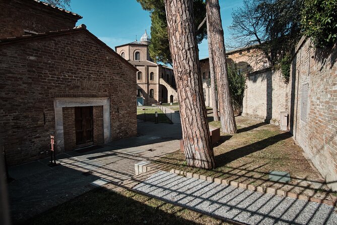 Private Walking Tour: Discover Ravenna's Stunning Mosaics - Dante’s Footsteps in Ravenna’s Zona Dantesca