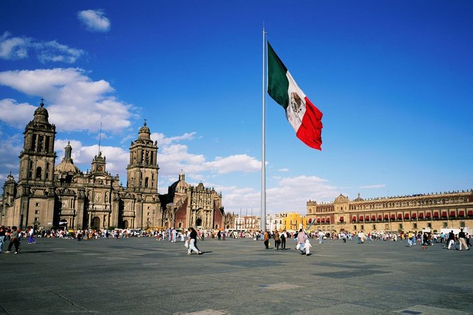 Private Walking Tour Gems of the Historic Center of Mexico City - The Vibrant Zócalo and the National Palace