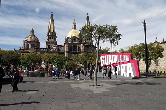 Private Walking Tour Guadalajara History and Murals with Guide - Explore Guadalajara’s Rich Heritage and Stunning Murals with a Private Guide