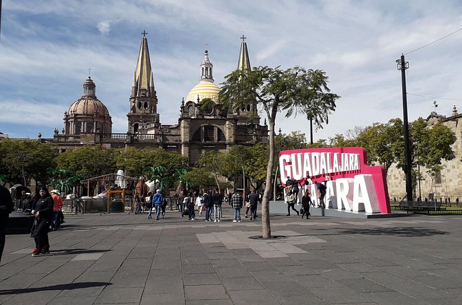 Private Walking Tour Guadalajara History and Murals with Guide - Exploring Guadalajara’s Historic Downtown and Cultural Heart