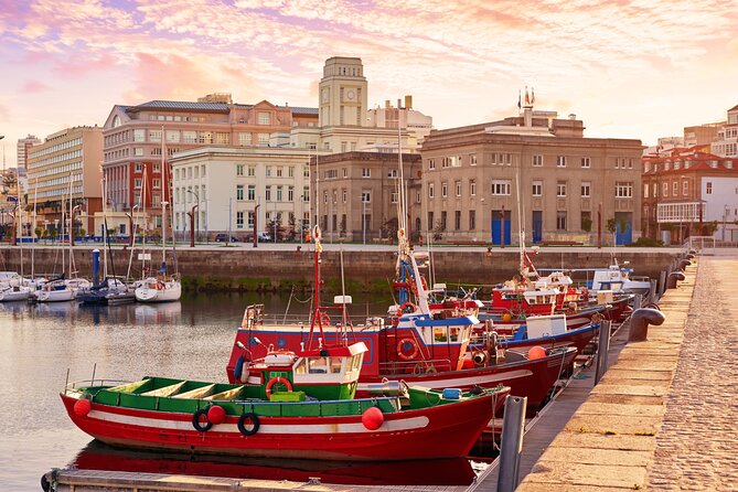 Private Walking Tour in Coruña with Beer or Wine - Enjoying Galician Beverages in Rúa Galera