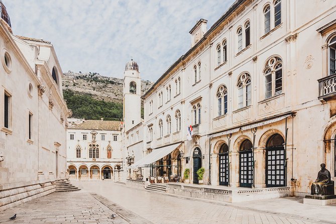 Private Walking Tour in Dubrovnik: Must See and Hidden Gems with Local Expert - Discovering the Charm of Lovrjenac Fortress and the Bay