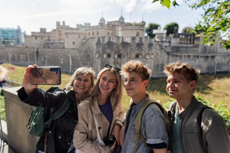 Private Walking Tour in Edinburgh: Harry Potter Inspirations - Greyfriars Kirkyard: Names That Inspired the Wizarding World