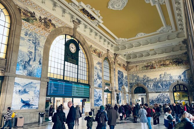 Private Walking Tour in Porto incl. Lello bookstore ticket - Tasting Pastéis de Nata at Manteigaria