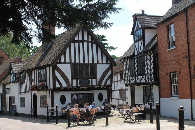 Private Walking Tour in Warwick - Discover Warwick’s Architectural Highlights with a Private Guide
