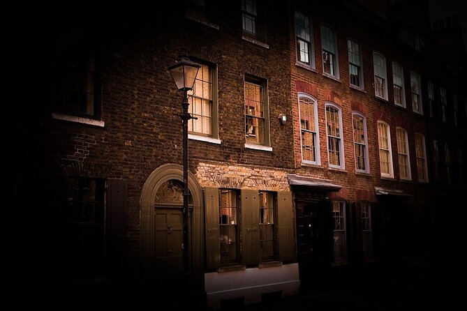 Private Walking Tour: Jack The Ripper and East End - The Mystery of Mitre Square and Catherine Eddowes