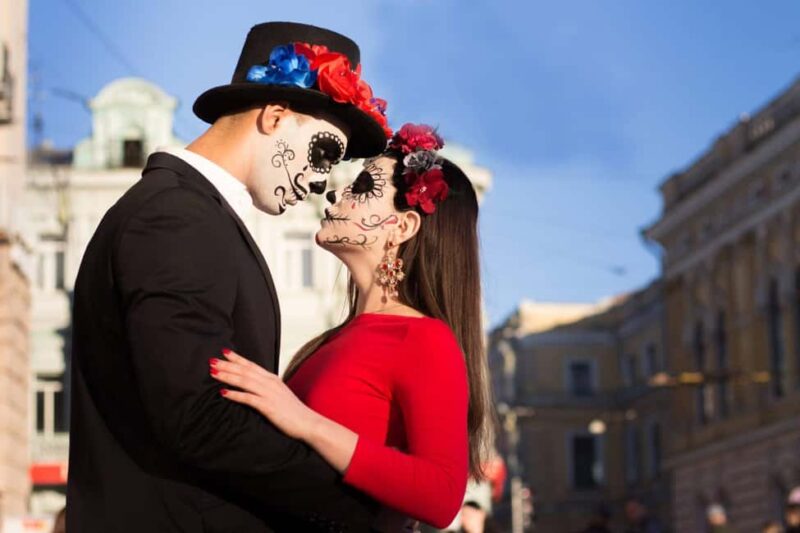 Private Walking Tour Oaxaca Day of the Dead Altars - Visiting the Municipal Pantheon of Teotitlan del Valle