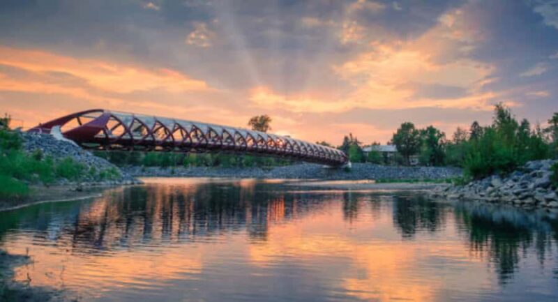 Private Walking Tour of Calgarys City Highlights - Walking Down Stephen Avenue: Sandstone and Shops