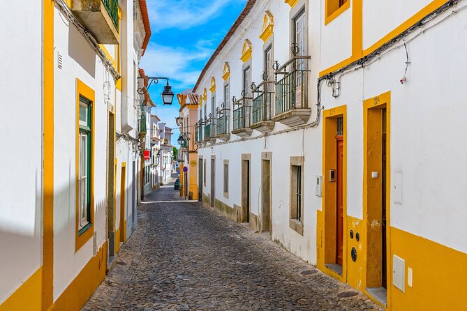 Private Walking Tour of Highlights Locations in Evora - The Hidden Alcove of Pateo de São Miguel
