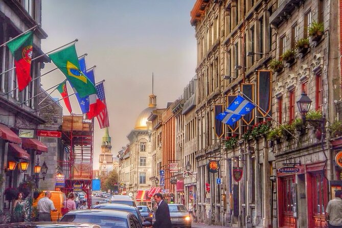 Private Walking Tour of old Montreal with licensed tour guide - Discovering the Charm of Vieux-Montreal (Old Montreal)
