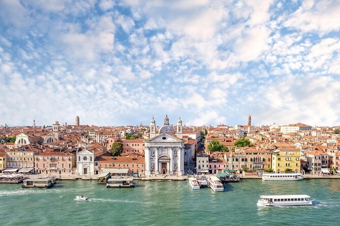 Private walking Tour of the Main Sites in the Centre of Venice - A View of Venice’s Urban Landscape