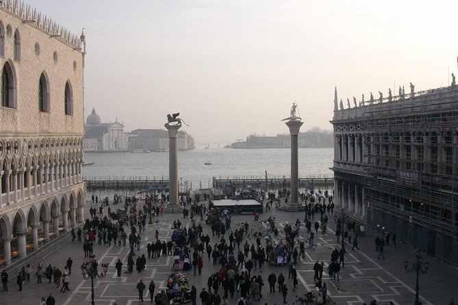 Private Walking Tour of Venice - Admiring the Rialto Bridge and Its Market