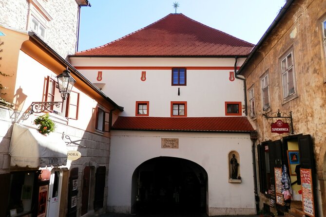 Private Walking Tour of Zagreb with Funicular Tickets - Irimometodska Street’s Stories of Art, Theater, and Legends