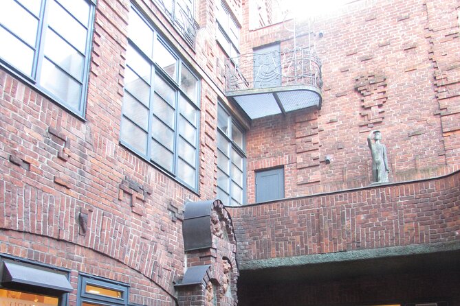 Private Walking Tour through the Fascinating Bremen's City Center - Exploring the Hanseatic Heritage at Schutting Square