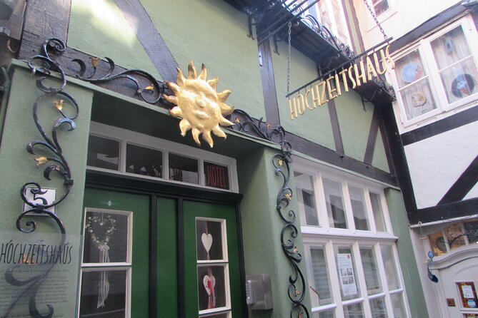 Private Walking Tour through the Fascinating Bremen's City Center - Walking the Historic Bottcherstrasse