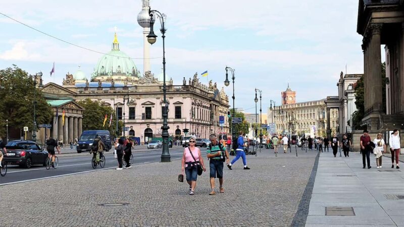 Private Walking Tour with Berlin Highlights Licensed Guide - Key Points