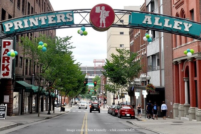 Private Walking Tour with Johnny Cash Museum Admission - Visiting Ernest Tubb Record Shop for Local Music Vibes