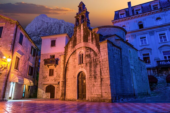 Private Walking tour with Wine and Food - Tasting Montenegrin Delicacies in a Local Restaurant