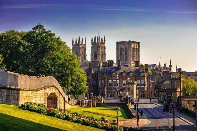 Private Walking Tour: York City Highlights and York Minster - Logistics: Meeting Point, Guide, and Tour Structure