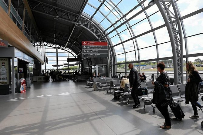 Private Warsaw Modlin Airport One Way Transfer - Direct, Private Transportation from Modlin Airport to Warsaw