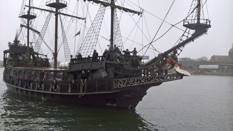 Private Westerplatte Tour by Car or Cruise Transport - Monuments and Remains at Westerplatte