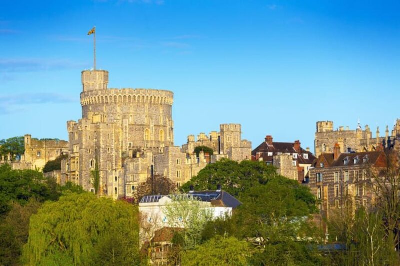 Private Windsor Castle & Oxford Tour with Chauffeur & Guide - Discover Windsor Castle and Oxford in a Private 9-Hour Tour