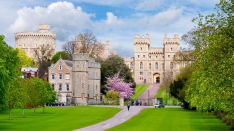 Private Windsor Castle & Oxford Tour with Chauffeur & Guide - Key Points