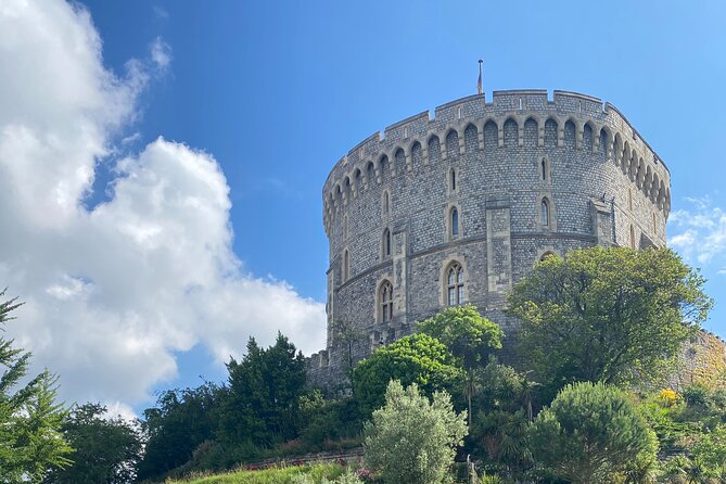 Private Windsor Castle Tour - Scenic Drive through Eton and Windsor’s Famous Village