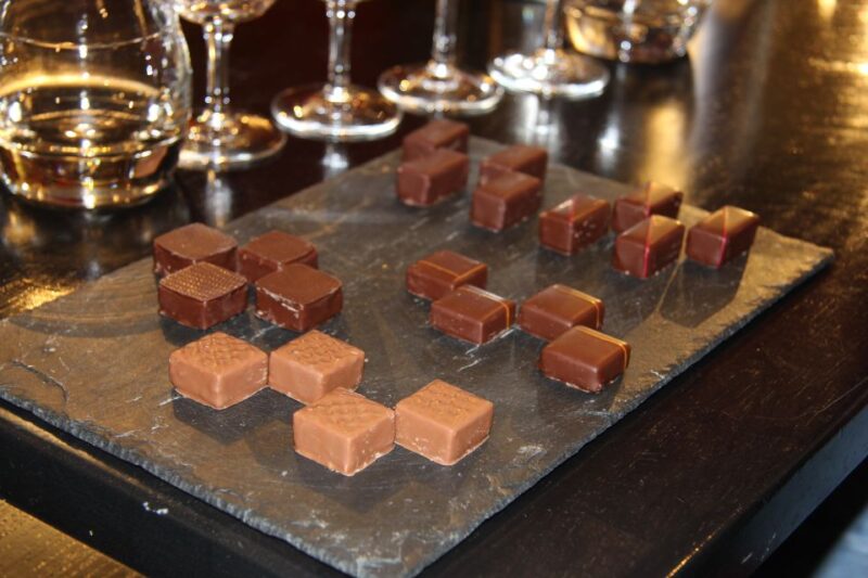 Private Wine and Chocolate Tasting Experience - Expert-Guided Learning from a Passionate Guide
