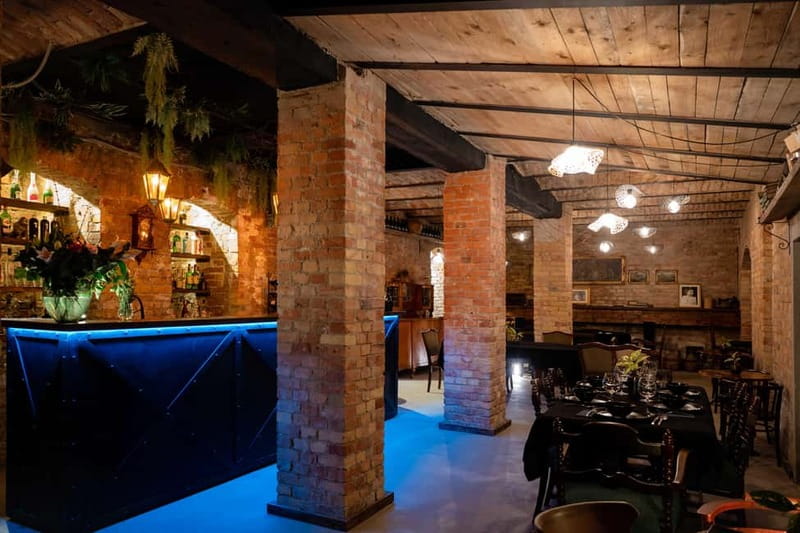 Private wine tasting event in authentic ambiance in Budapest - Discover a Private Wine Tasting in the Heart of Budapest