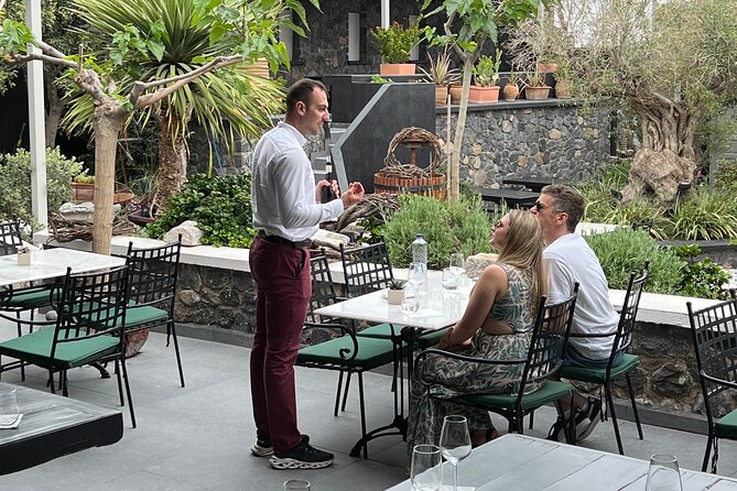 Private Wine Tour in 3 Wineries with 12 Wine Tastings and Tapas - Included Tastes and Snacks: A Complete Flavor Experience