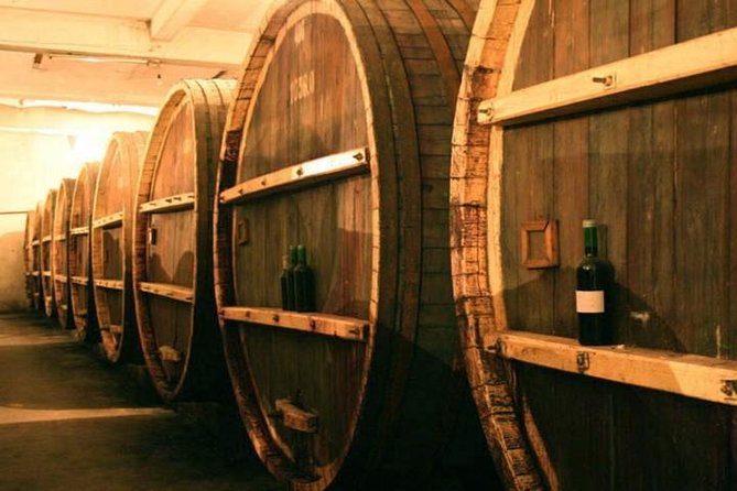 Private wine tour to Khor Virap, Areni winery, Noravank - Exploring Noravank Monastery: Medieval Architecture in a Scenic Setting