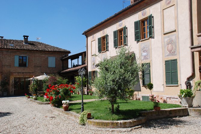 Private Wine Tour with The Whites of Langa Tasting - Visiting the Cascina San Mauro: A Historic Setting