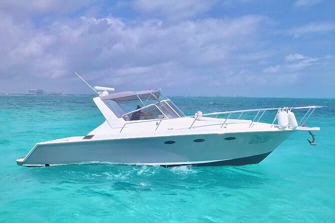 Private Yacht Cancun 42ft up to 8 people - Starting Point at Coconut Divers in Cancun
