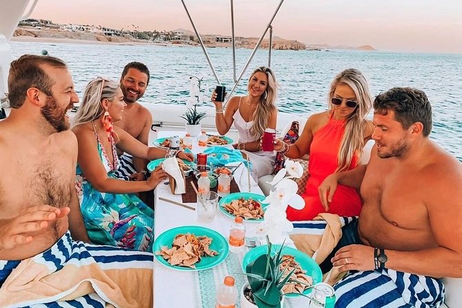 Private Yacht Cruise 4 Hour- Snorkeling & Paddle Boarding - Cruising Past the Iconic Cabo Arch and Lovers Beach