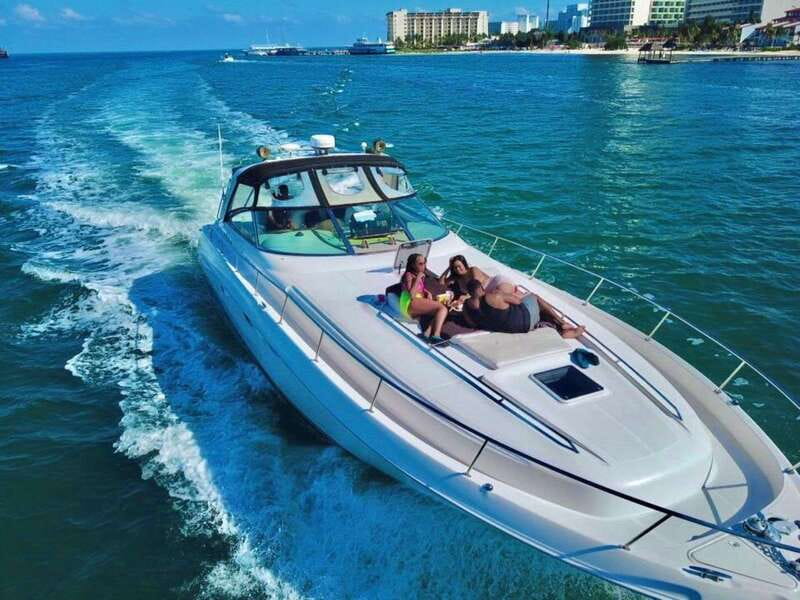 Private yacht in Cancun for maximun 15 people - Discover Isla Mujeres on a 4- or 6-Hour Yacht Tour