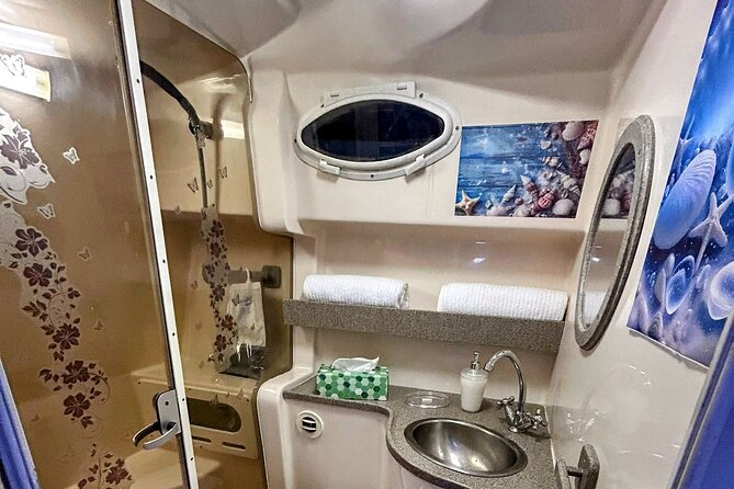 Private Yacht Rental 37 in Miami for 12 People - Pricing Breakdown and Additional Fees for a Complete Experience