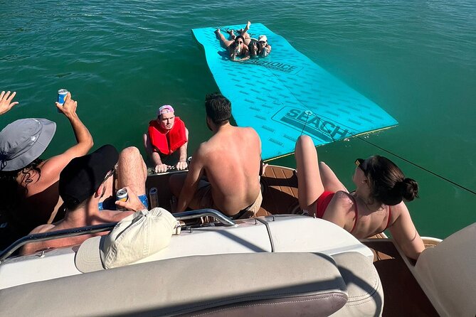 Private Yacht Rental 37Ft in Miami Up to 12 People - What Amenities Are Included on the Yacht?