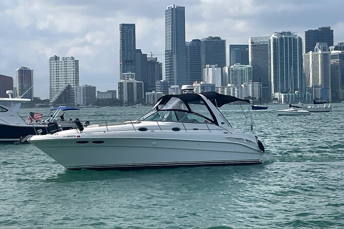 Private Yacht Rental 37Ft in Miami Up to 12 People - The Experience of the Captain and Crew